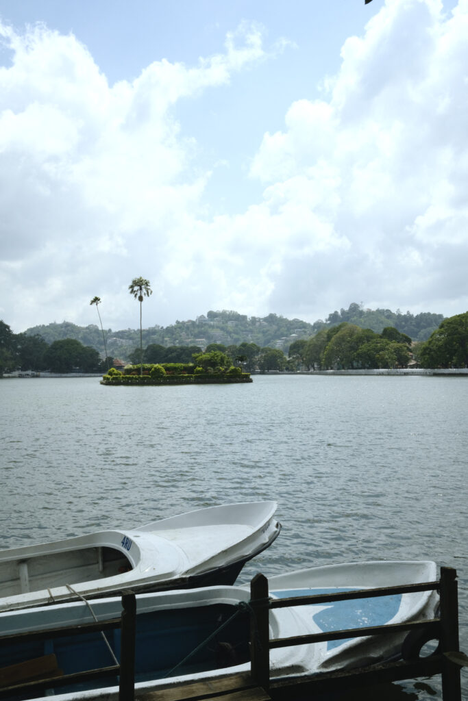 le lac artificiel de kandy