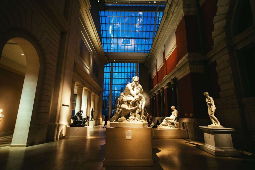 le MET de nuit à new york