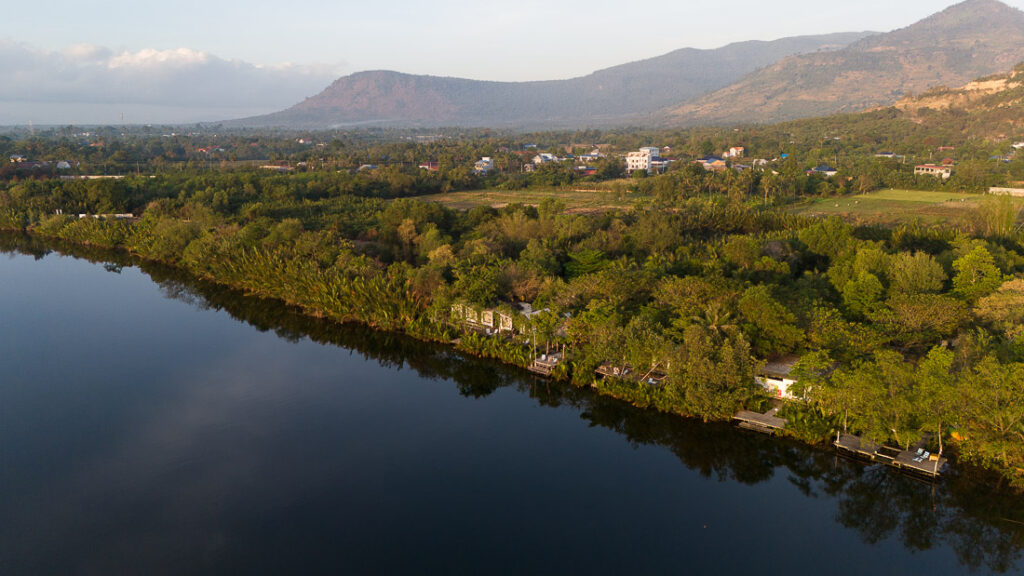 Vue drone kampot riverfront