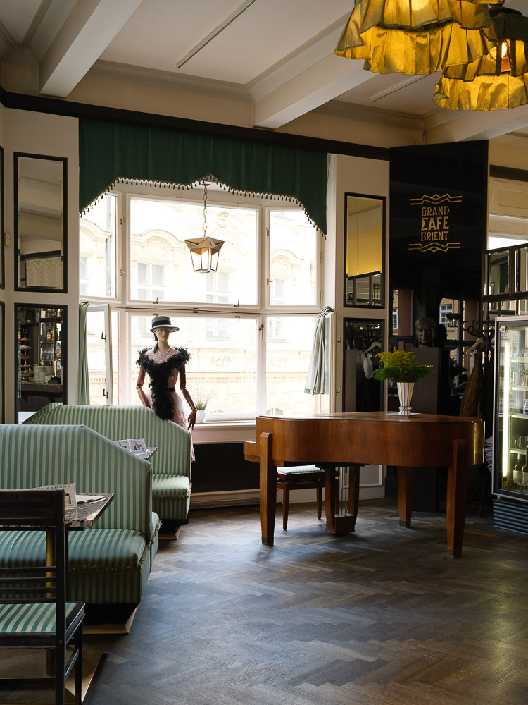 Café Grand Orient cubiste