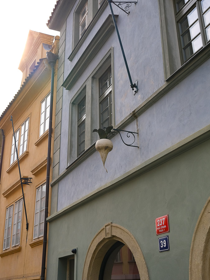 Façades immeubles insolites Prague-3