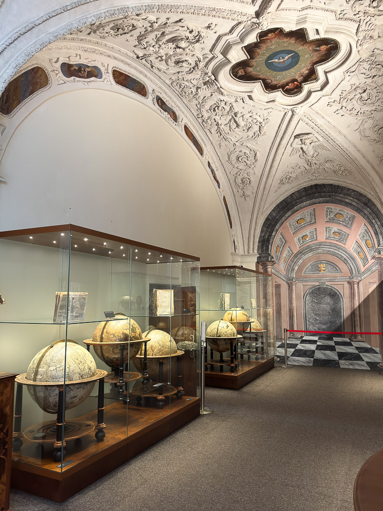 Monastère Strahov globes