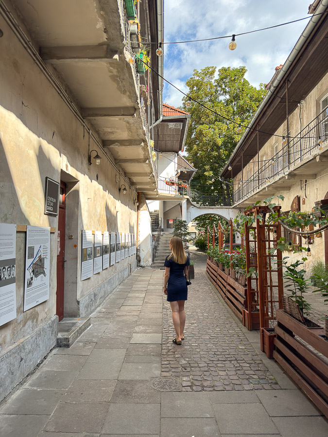 Passage de la Liste de Schindler Cracovie avec Julie