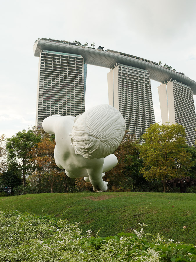 Sculpture Planet de Marc Quinn 
