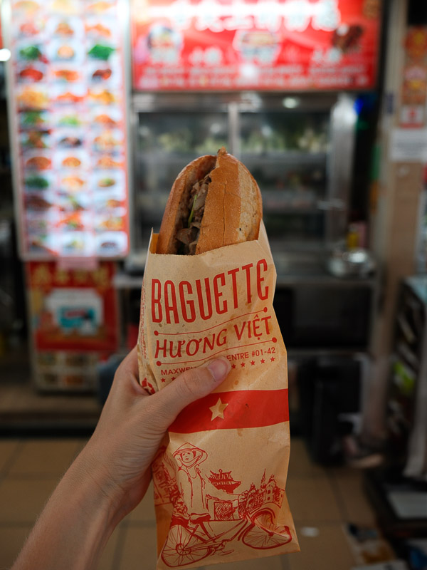 Singapour chinatown maxwell food centre banh mi