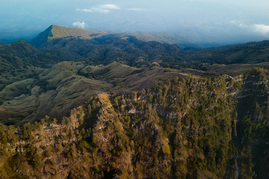 bord du cratère du mont rinjani