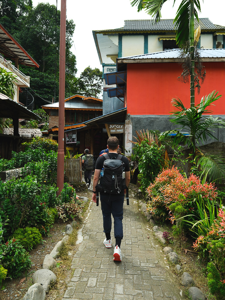 départ trek bukit lawang