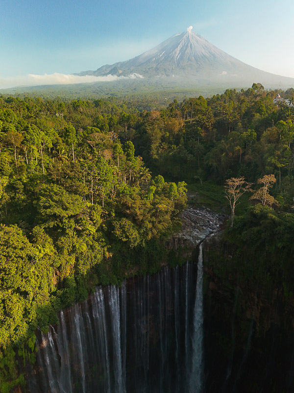 Tumpak Sewu et le mont Semeru