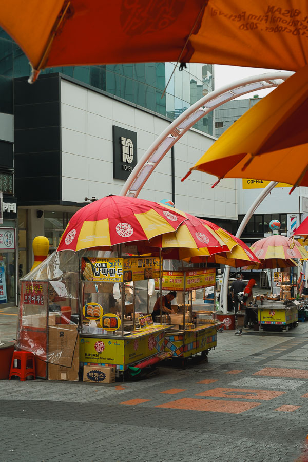 vendeurs sur la BIFF Street