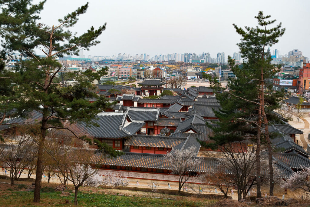 Palais Hwaseong Haenggung vu d'en haut