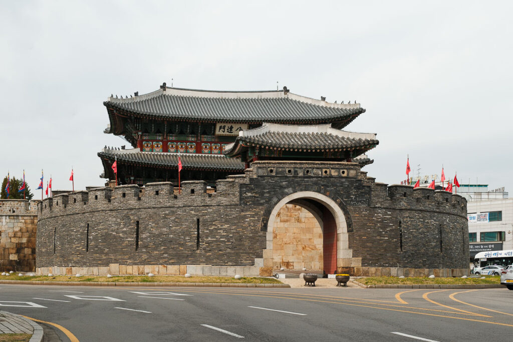 Entrée de la forteresse de Suwon