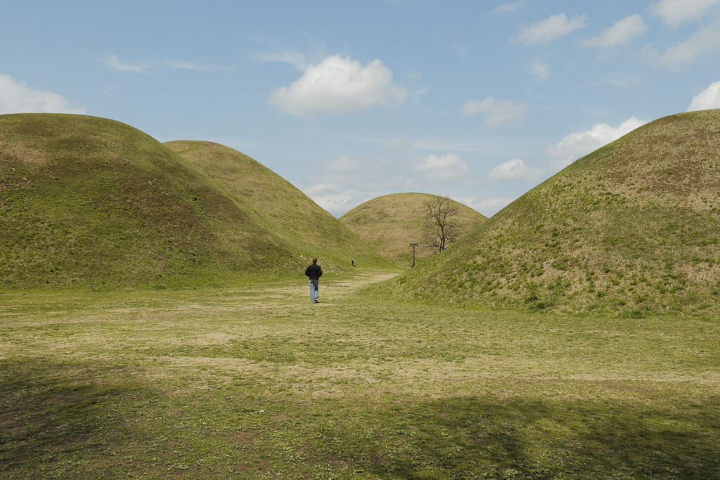 PL qui se balade dans le Gyeongju Noseo-dong Tomb Sites