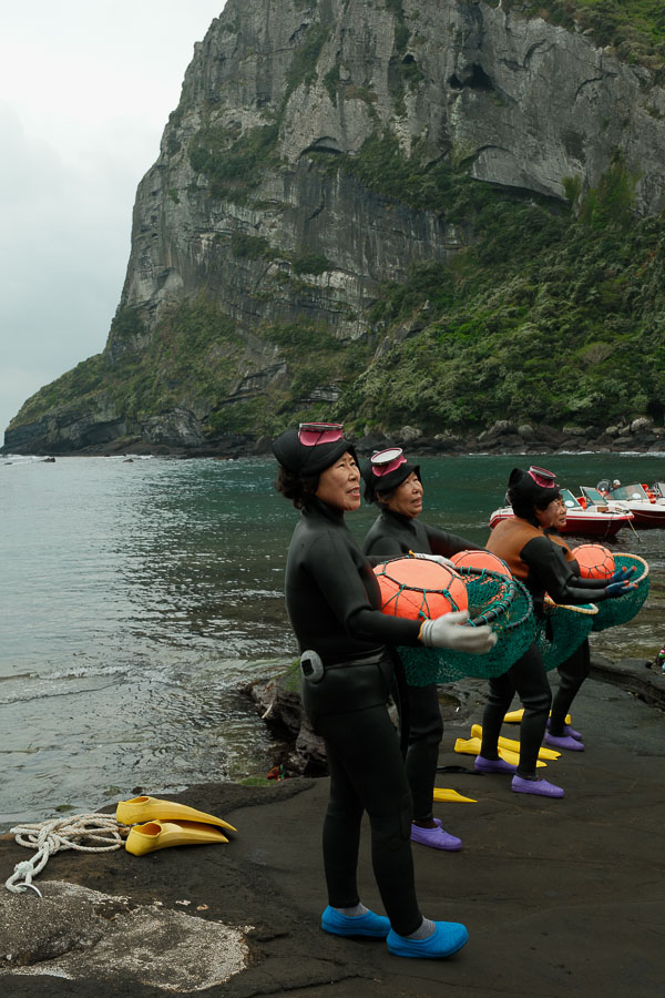 Pêcheuses haenyeo à Seongsan Ilchulbong