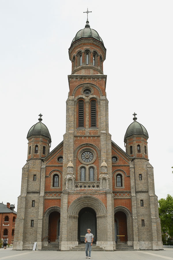 PL devant la Jeondong Cathedral