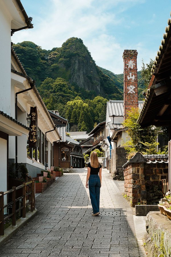 julie dans ruelle d'okawachiyama