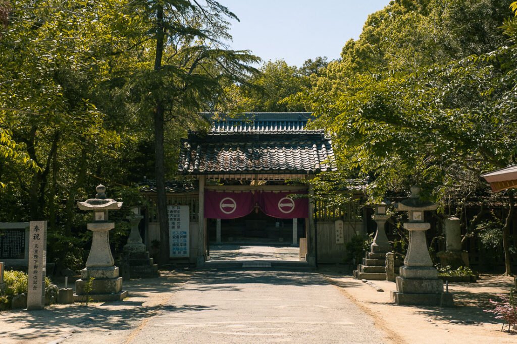 Entrée du Hiyoshi Shrine à Yanagawa